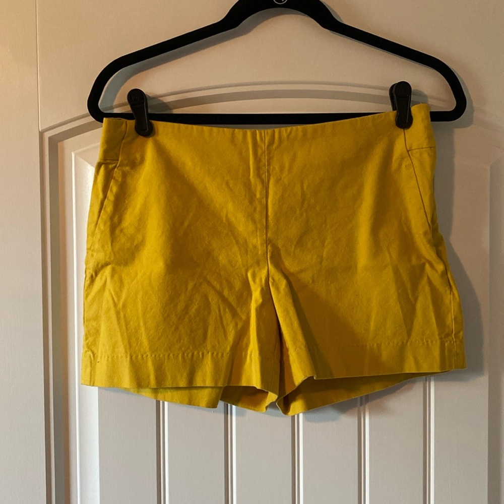 Banana Republic Women’s Yellow Shorts. Size 4.
